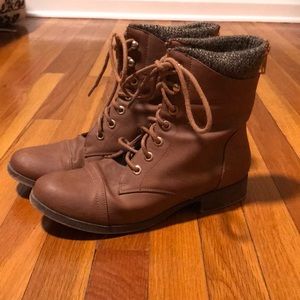 Adorable Fall Tan Boots